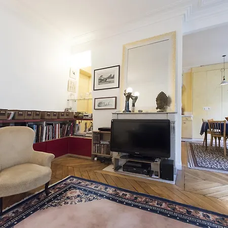 Veeve - Place De La Republique Hideaway *