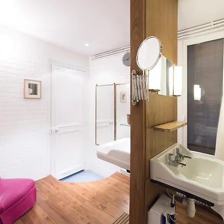 Veeve - Place De La Republique Hideaway Apartment