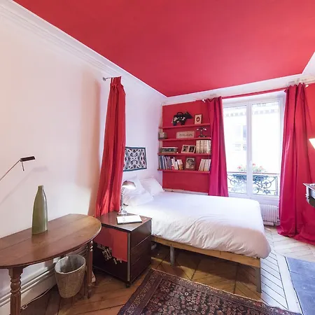 Veeve - Place De La Republique Hideaway * Parigi