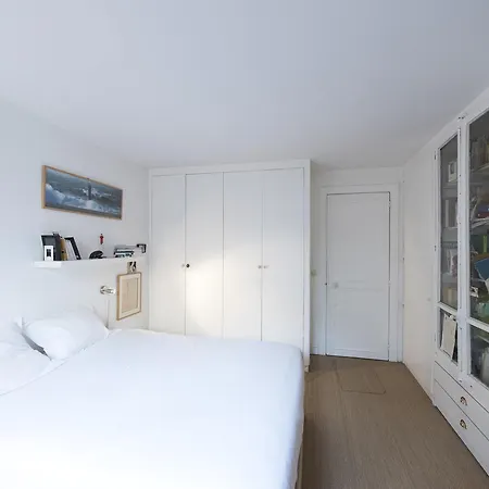 Veeve - Place De La Republique Hideaway * Parigi