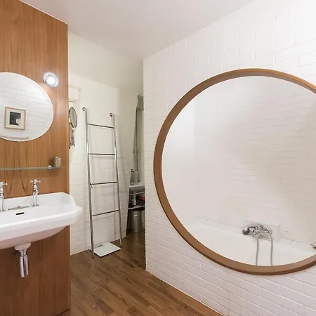 Veeve - Place De La Republique Hideaway Appartamento